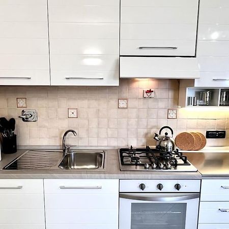 Apartamento Comfyspot Rosia Exterior foto