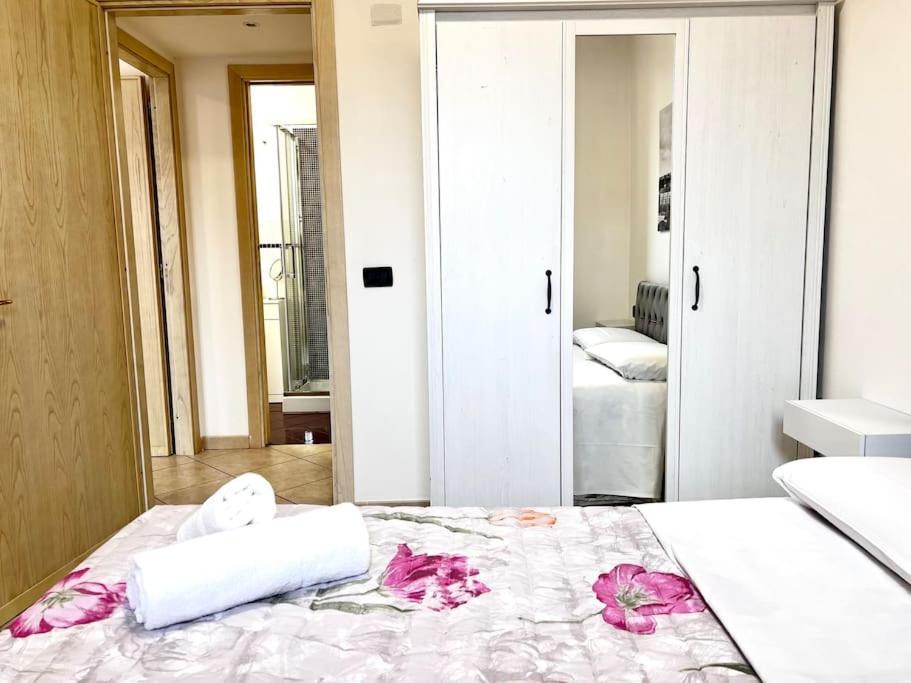 Apartamento Comfyspot Rosia Exterior foto