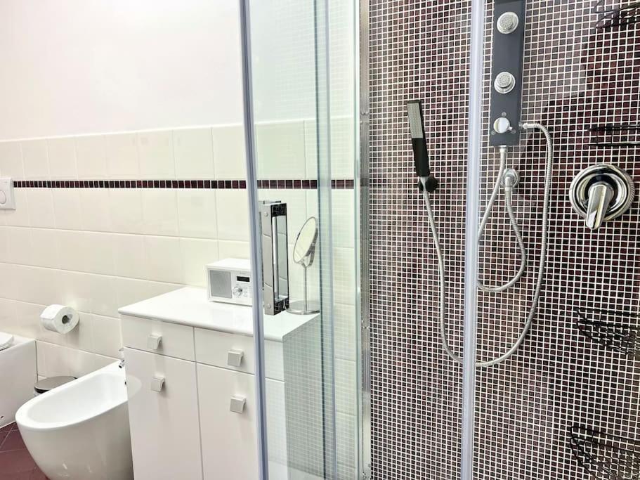 Apartamento Comfyspot Rosia Exterior foto