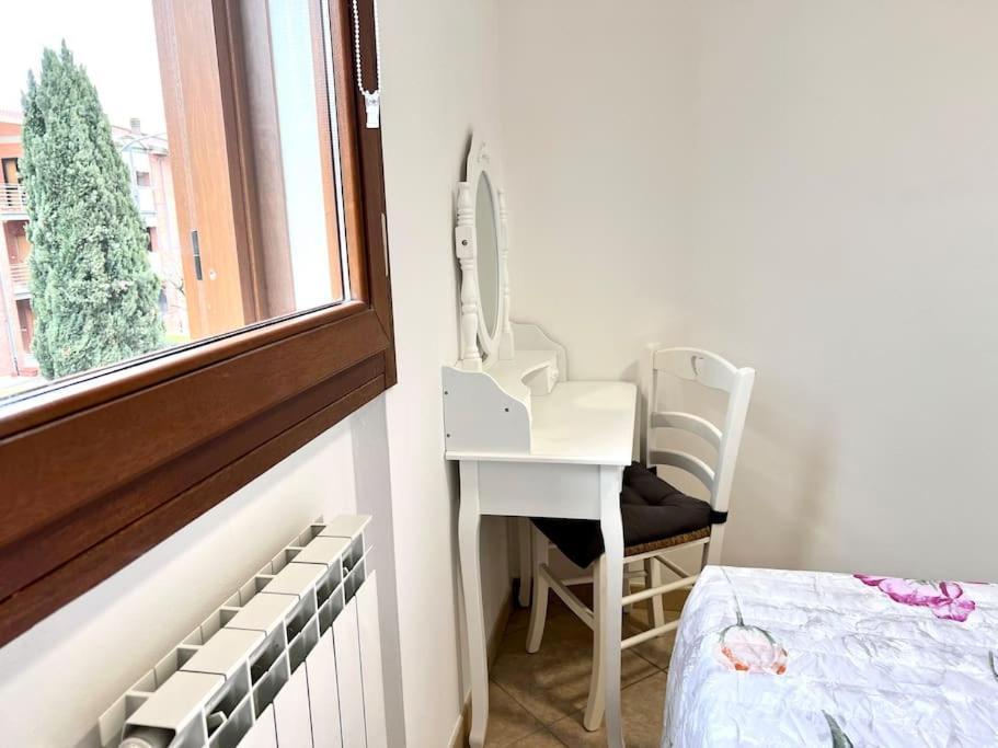 Apartamento Comfyspot Rosia Exterior foto